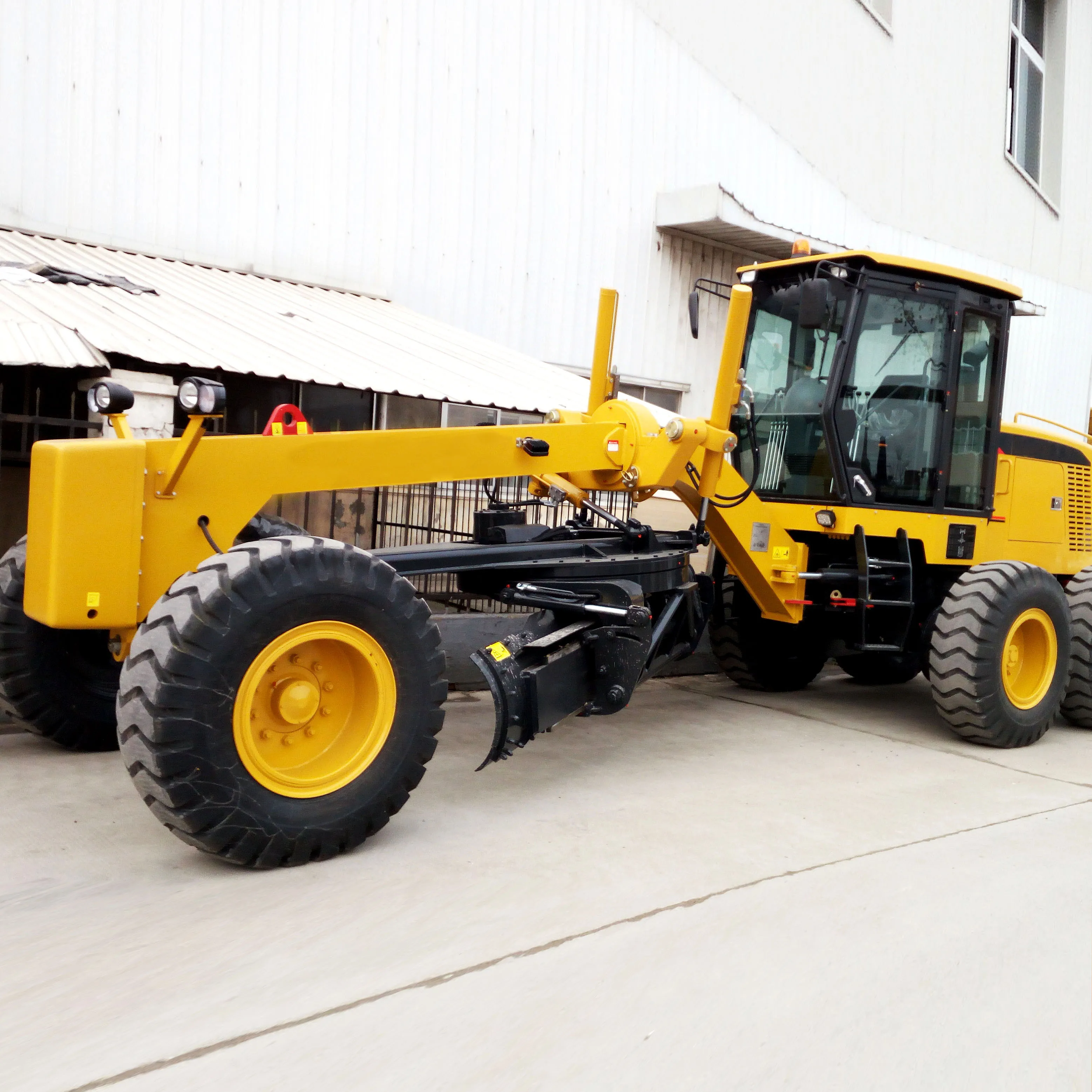 New Easy Operation Road Construction Equipment GR215 Motor Grader 215HP With Rear Ripper manufacture