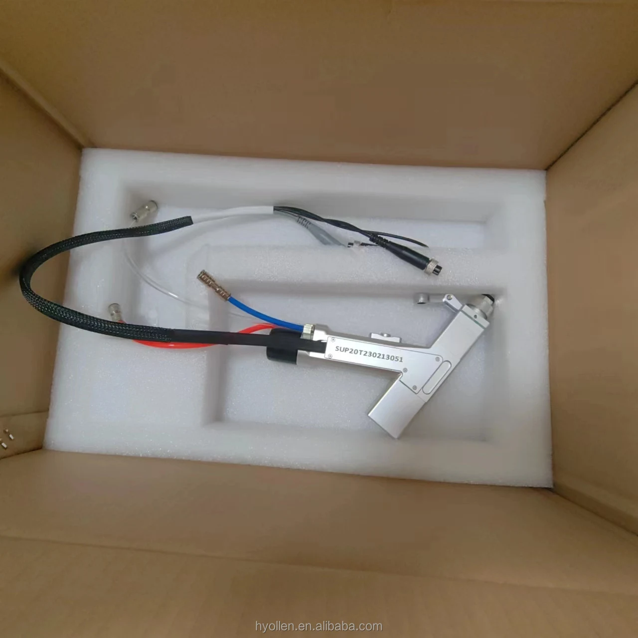 Welding Machine 3 in 1 Handheld 1500W Fiber Laser Welder Gun Metal Cutting Laser Welding Torch for Laser Welder Machine