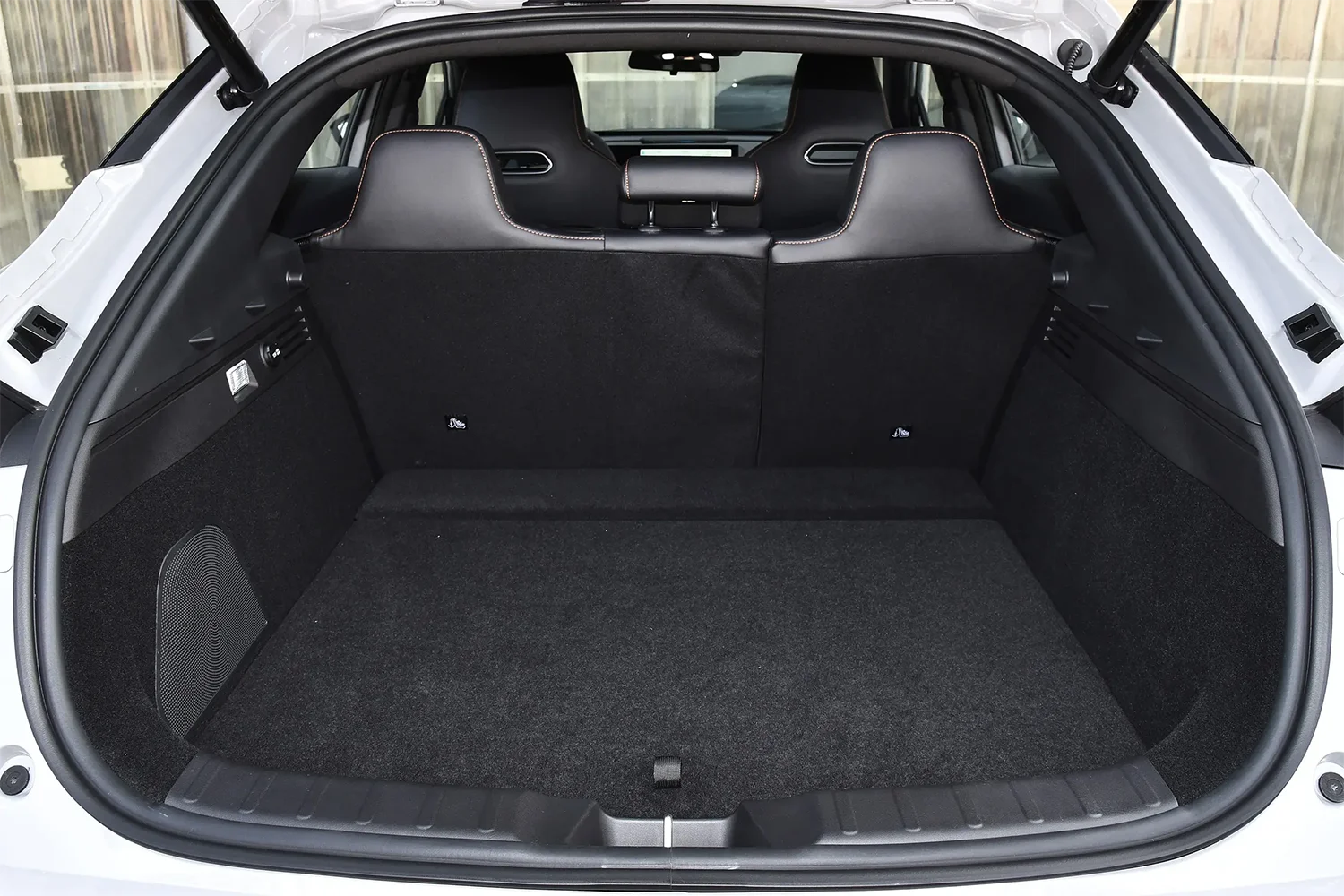 Hot-Selling New Arrival 2023 Changan Uni-T Economic SUV 92 Gasoline Vehicle From Chongqing