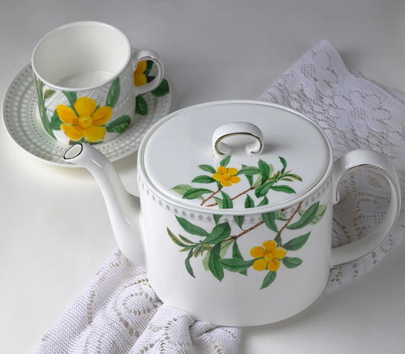 Bone Porcelain White Tableware Embossed BoneChina 48 Pcs Dinner Set Ceramic Tableware Porcelain Plates With Security Certificate