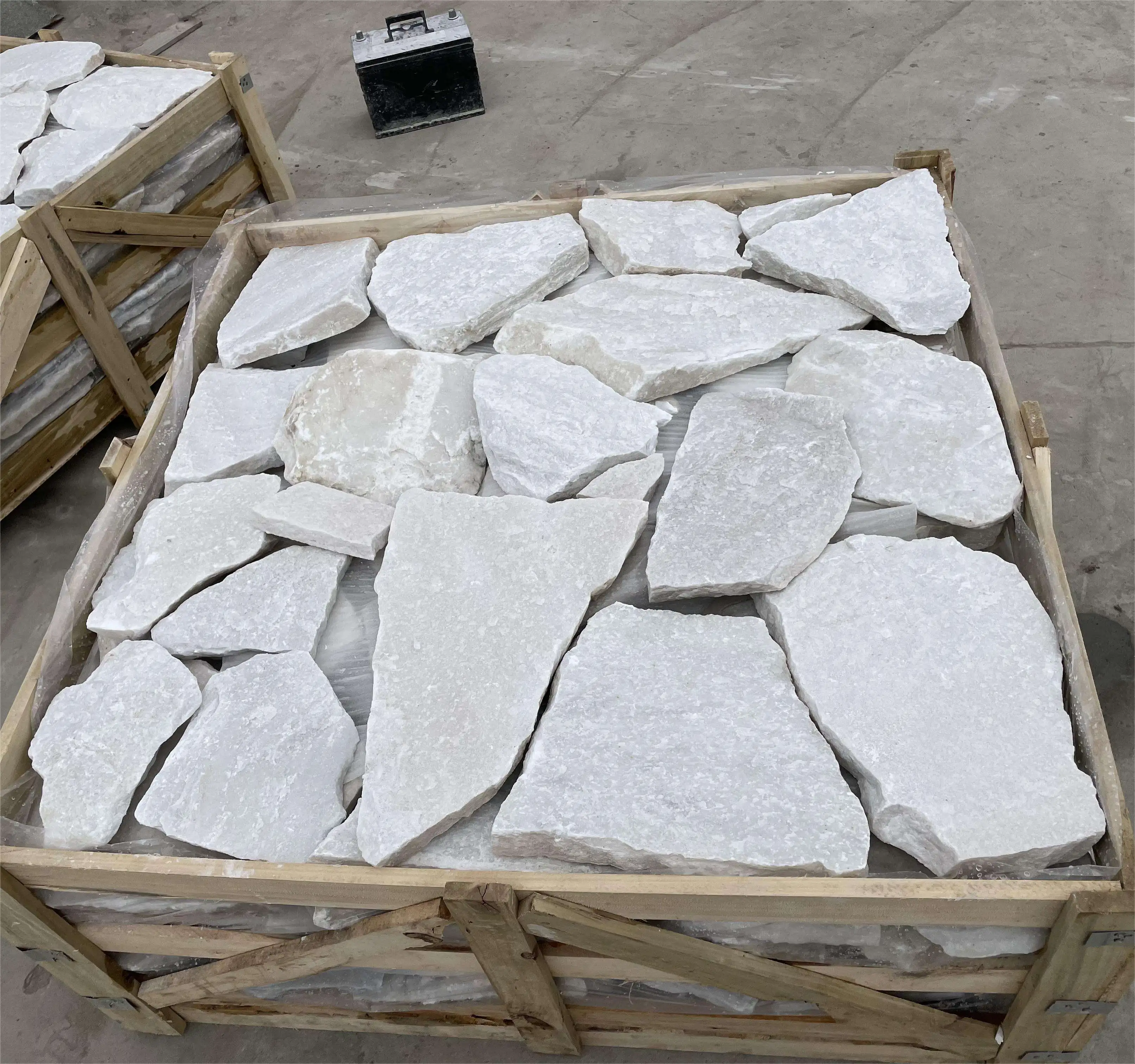 2024  Exterior Natural Wall Cladding Stone White Quartzite Dry Stack Stone Wall Cladding Exterior Stone Veneer