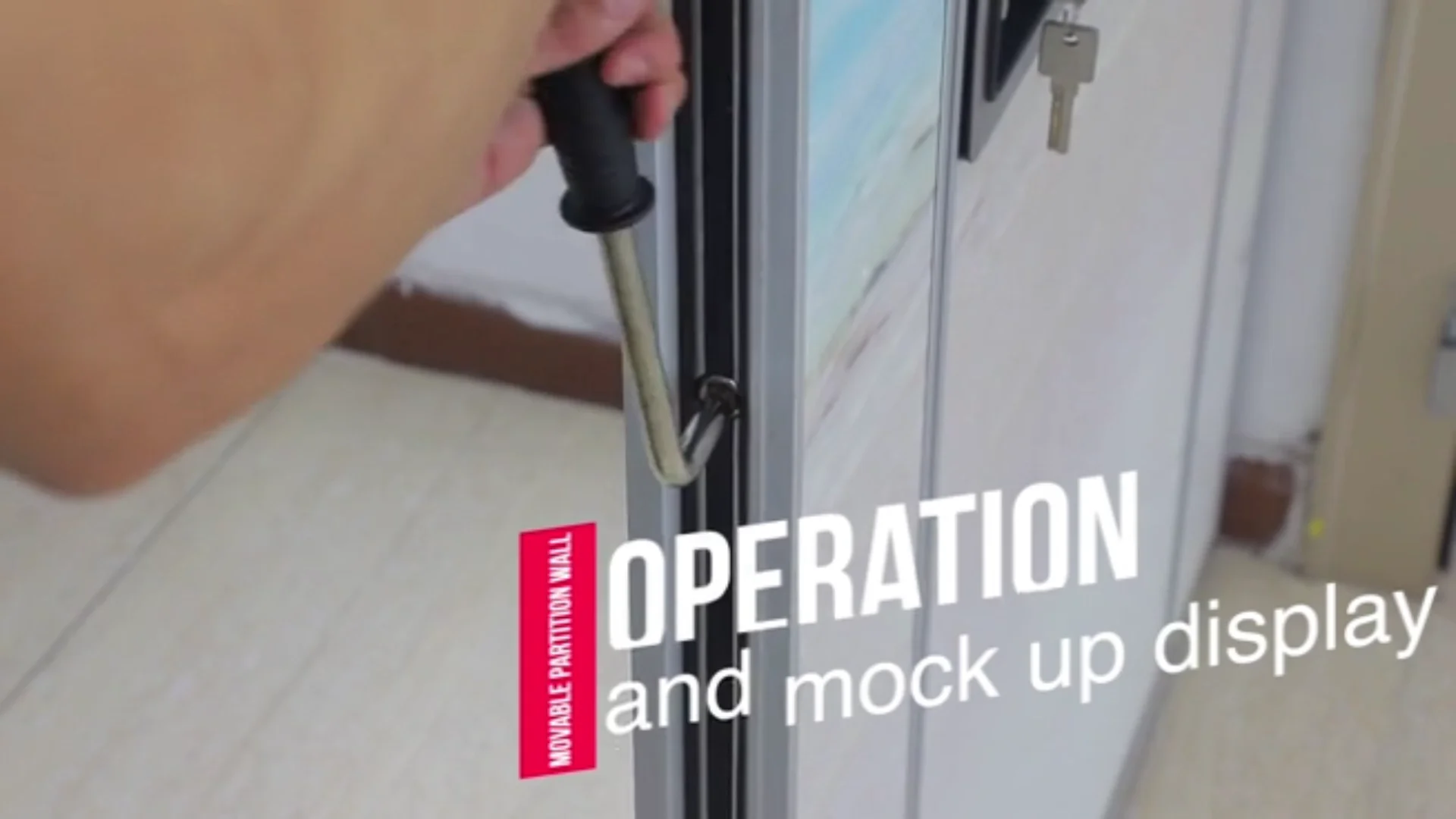 Customized Finishes Soundproof Room Divider Sliding Folding Partition