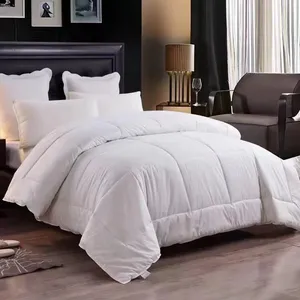 All-Season Polyester Filling Hypoallergenic Breathable Simple Design Comforter for Home & Hotel Use
