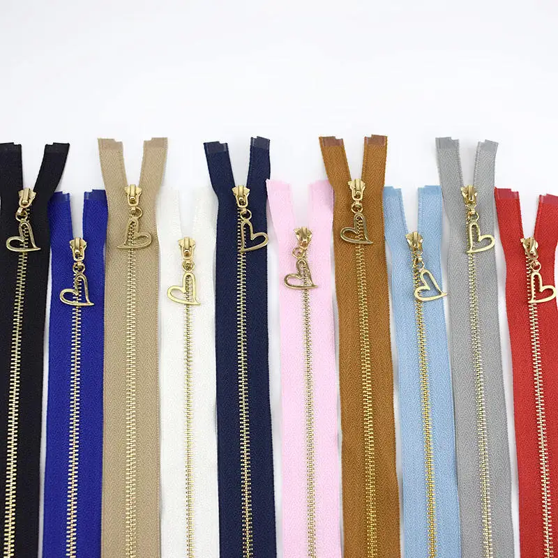 Outdoor Sports Clothing Zipper Accessories Heart Zipper Pull Self-locking Metal Zipper With Gold Teeth