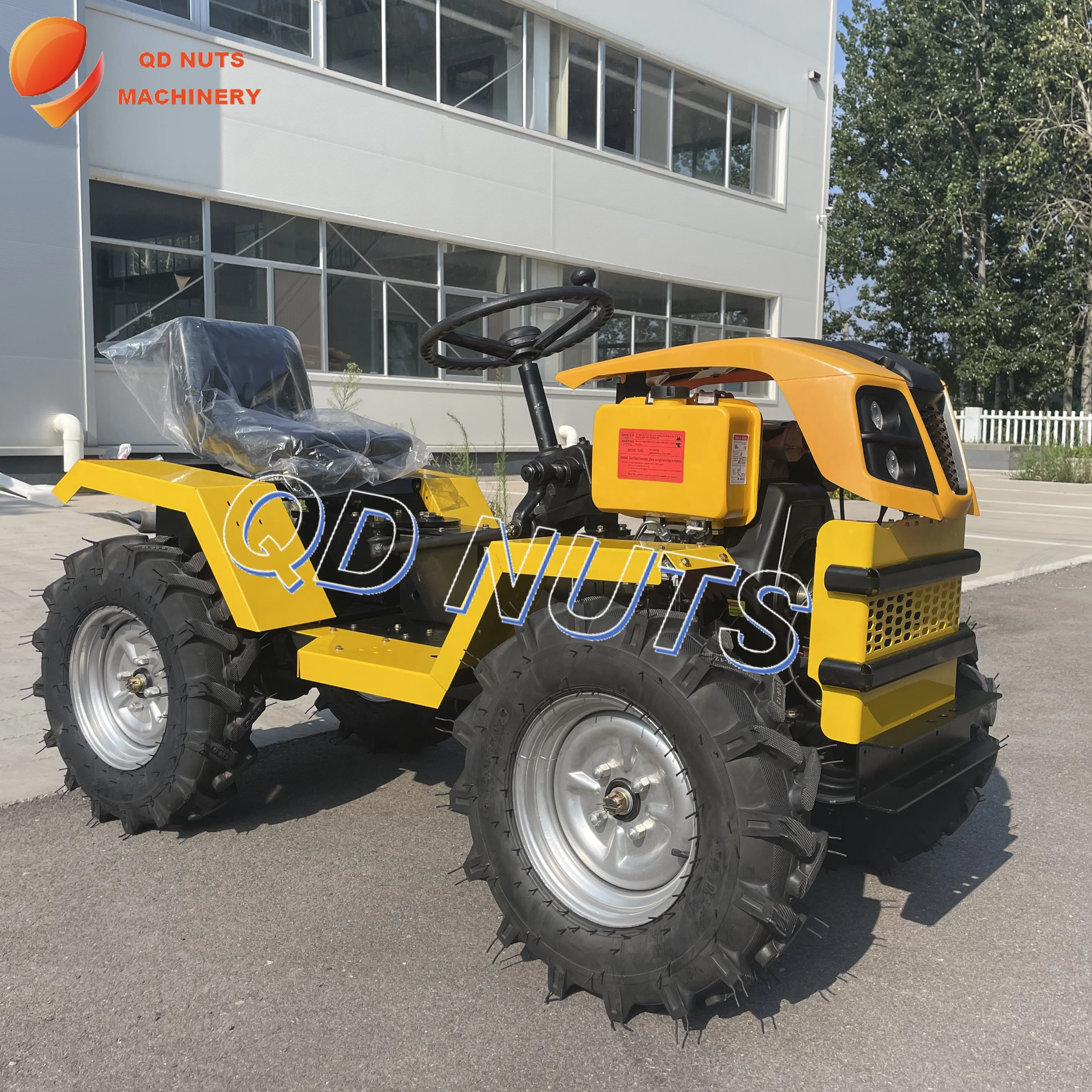 新開発4WDミニガーデントラクター - 農業・庭仕事に最適な12HP