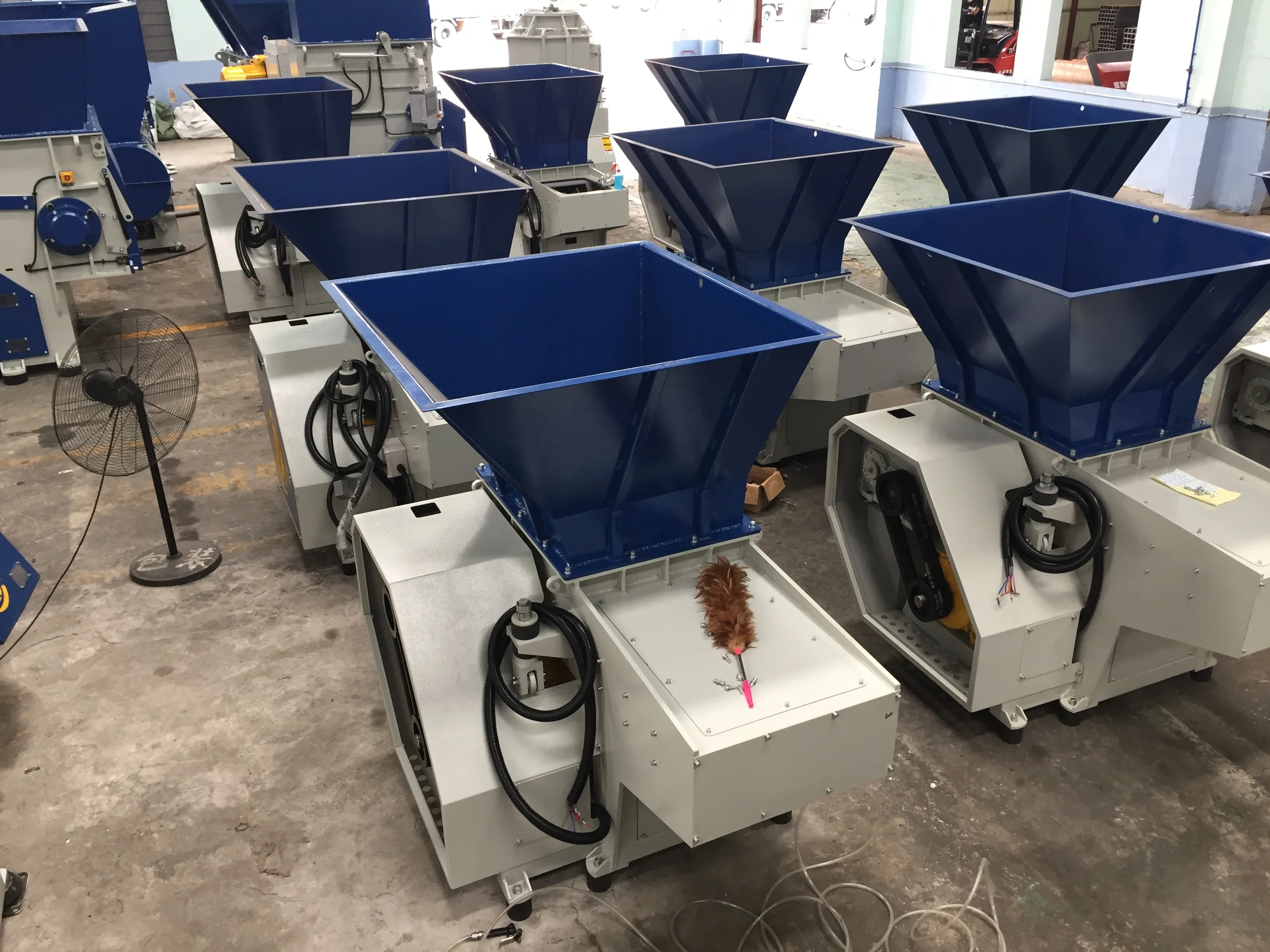 シングルローターシュレッダーダブルシングルシャフトシュレッダー業界