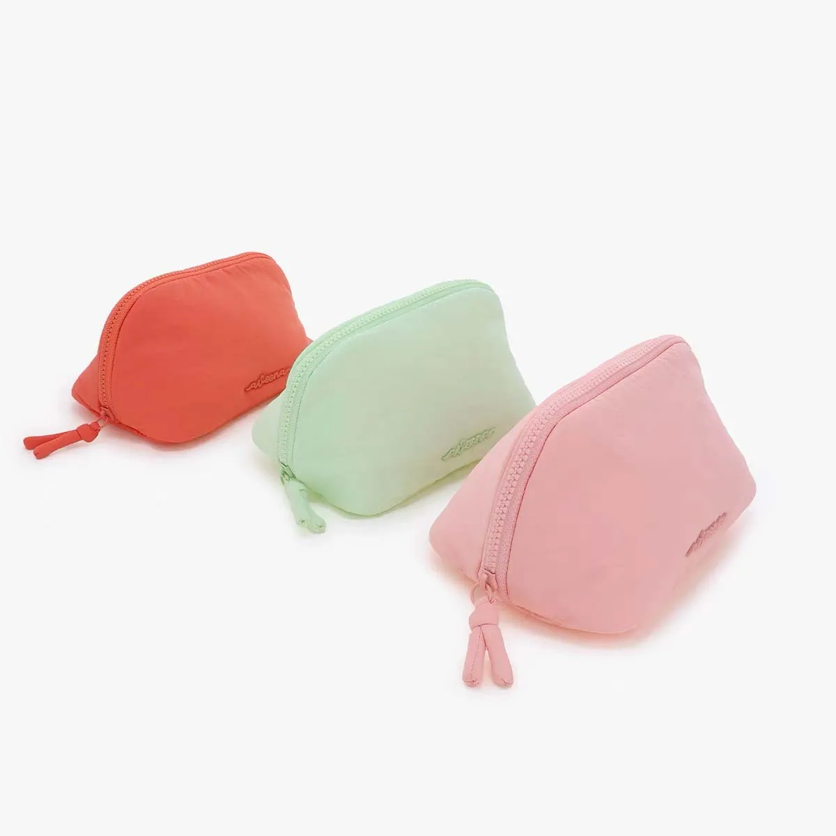 Custom Logo Quilted Padded Nylon Puffer Puffy Toiletry Wash Organizer Pouch Makeup Bag Cloud Travel Soft Cosmetic Bag