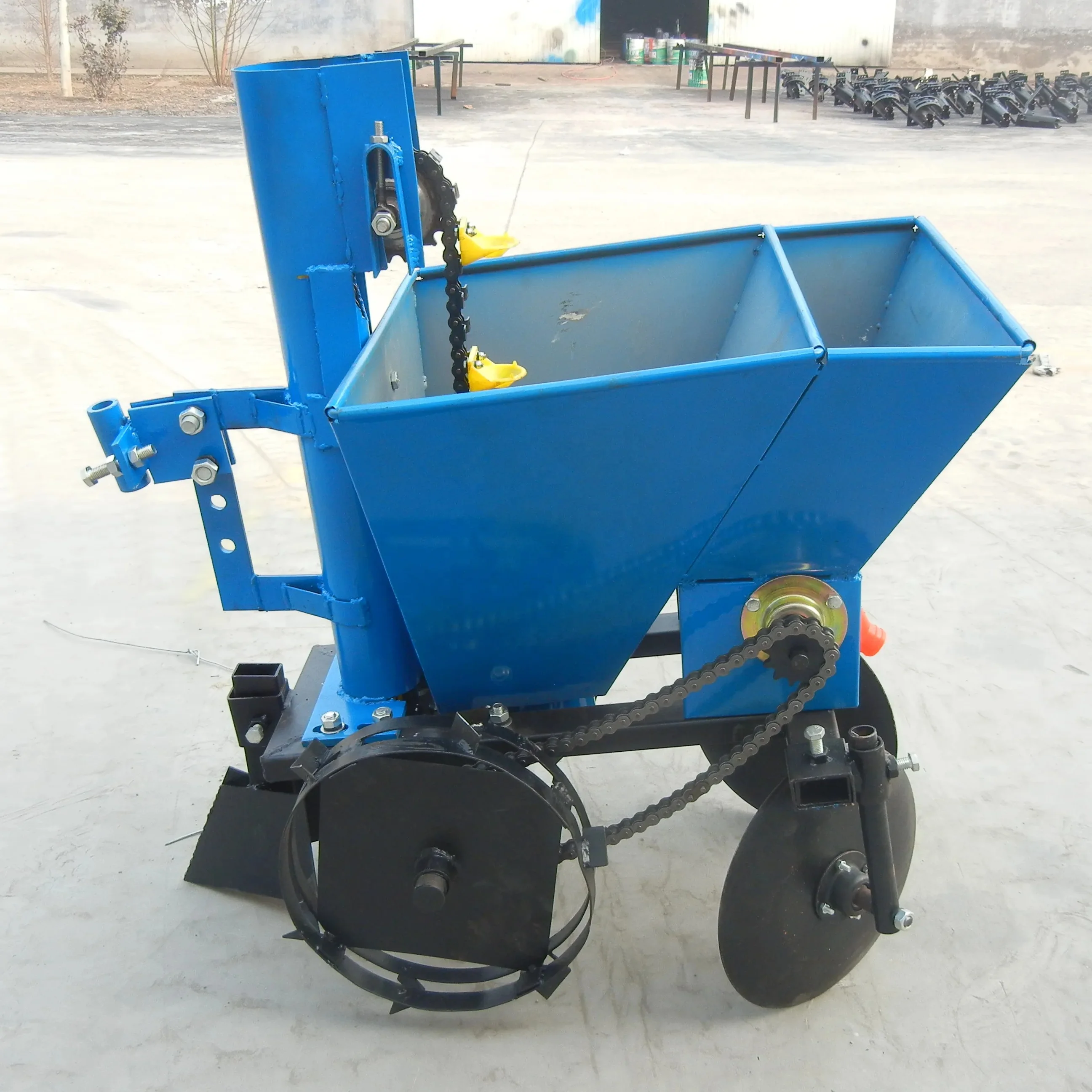 Potato Seeder with Fertilizer Applicator