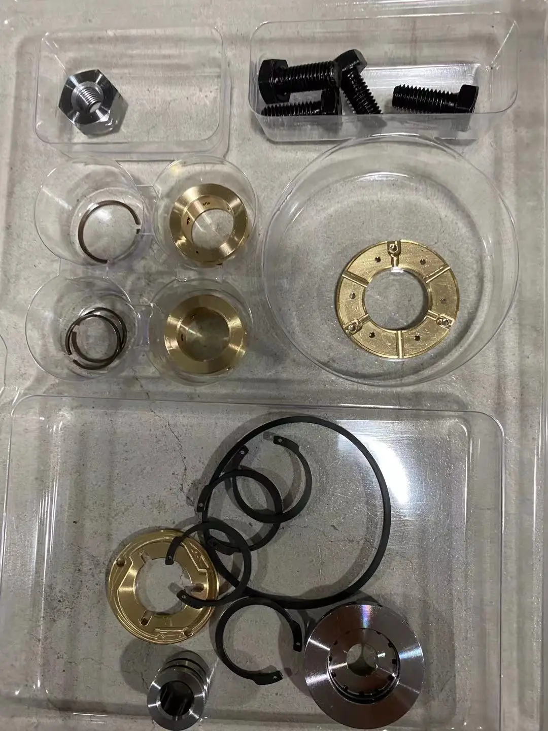 Universal Turbo Charger Turbocharger Complete Repair Kit for T3 T4 T04E Gt35 Ct16 1hz 1gfe 4efte 1nz R18 K37 K24