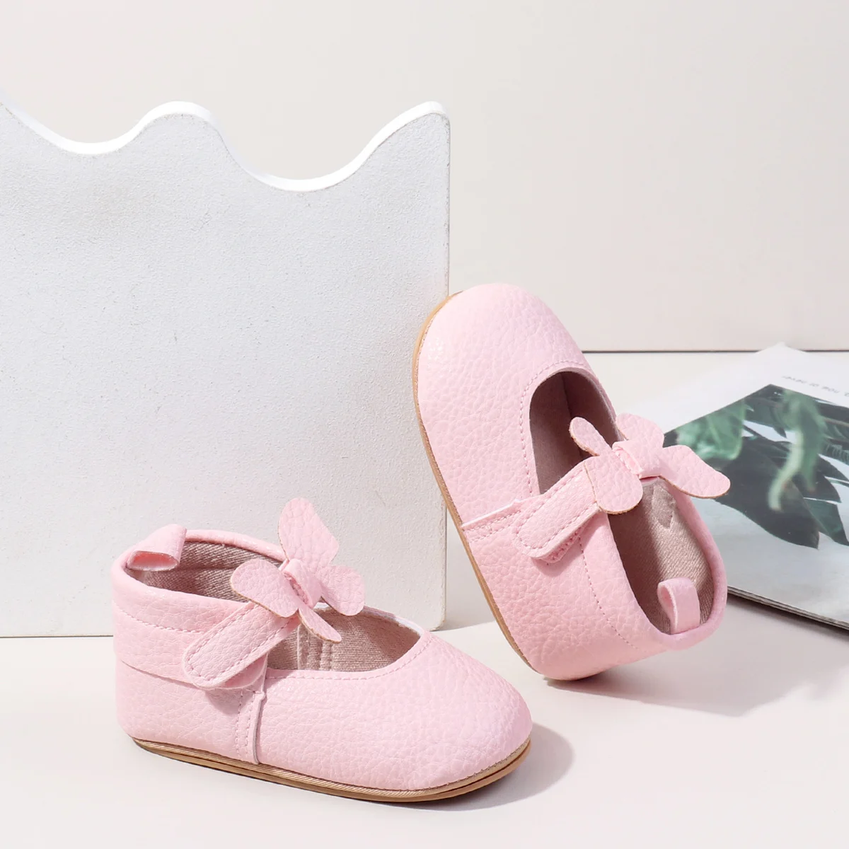 2025 Spring Autumn Summer Infant Newborn Girl Shoes Breathable Cotton Soft TPR Soles Bowknot Princess Baby Shoes supplier