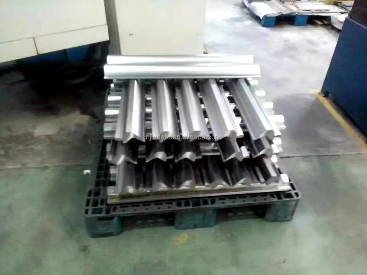 Sectioned Press Brake Dies Tooling for Sheet Bending Machine Press Brake Tooling