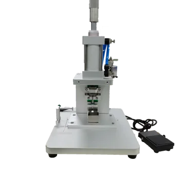 AM20207 Murphy Round Automatic Hole Punching Machine for Plastic CVC Catheters