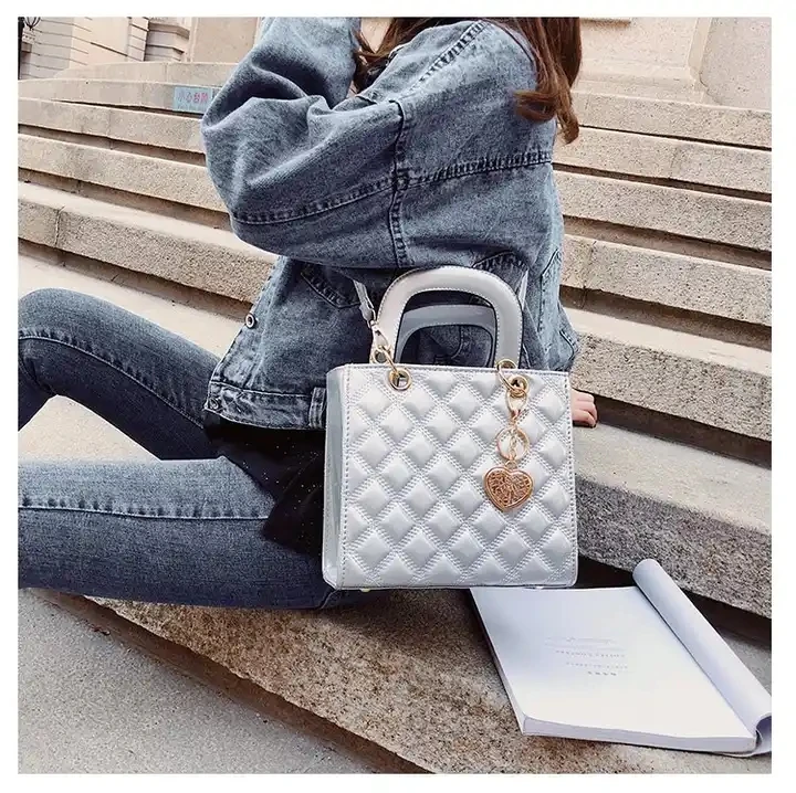 Sac de messager de luxe pour femme célèbre marque légère en cuir