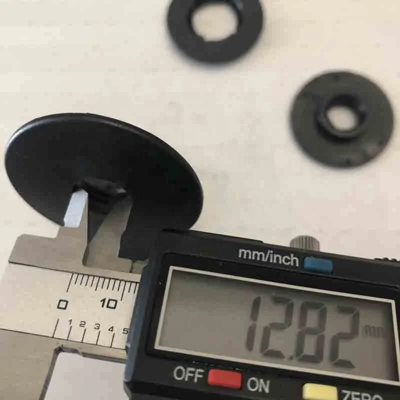 2019 New Model Car Floor Mat Grommet
