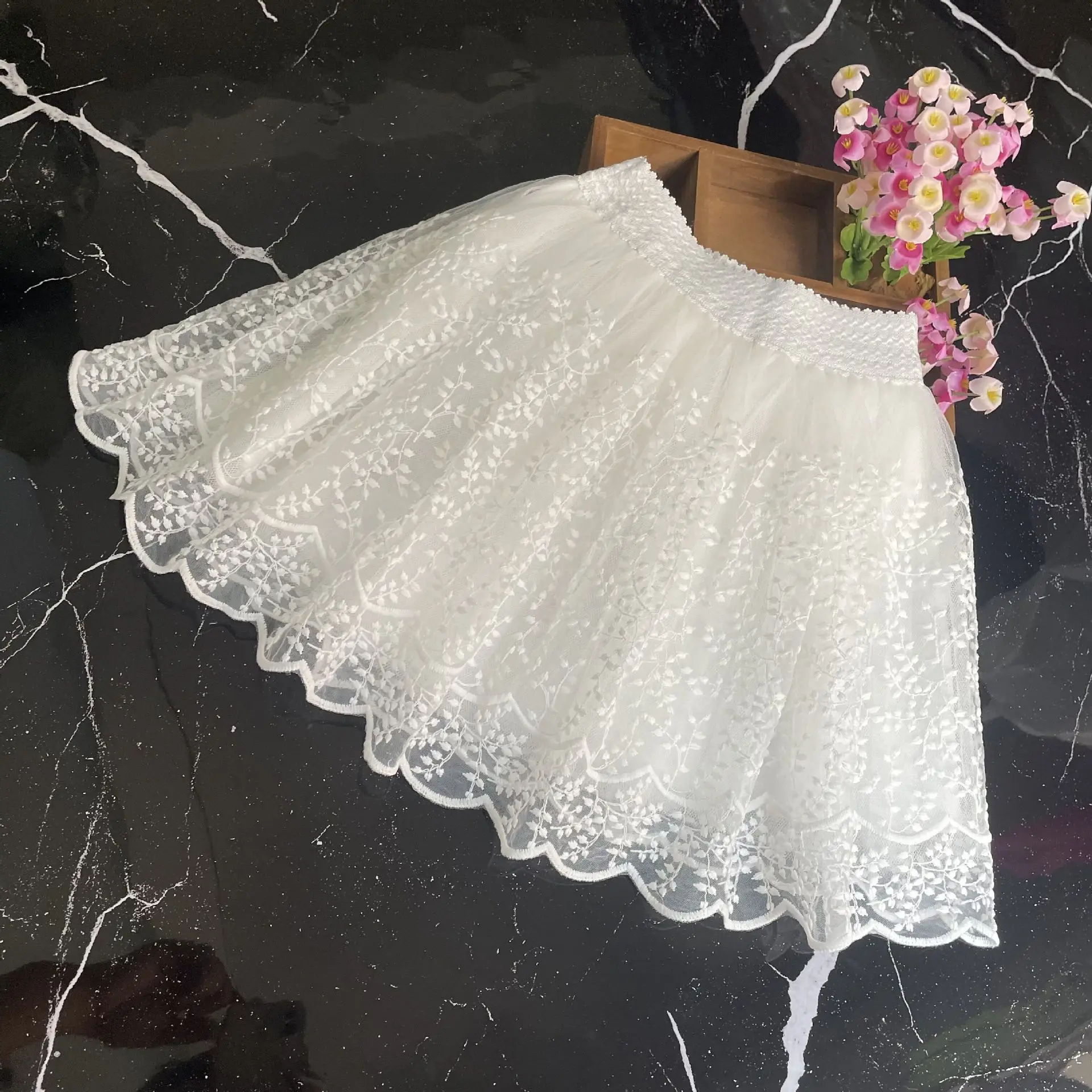 treat urself　girly lace tutu (white) treat urself girly lace tutu (white) girly lace tutu (white