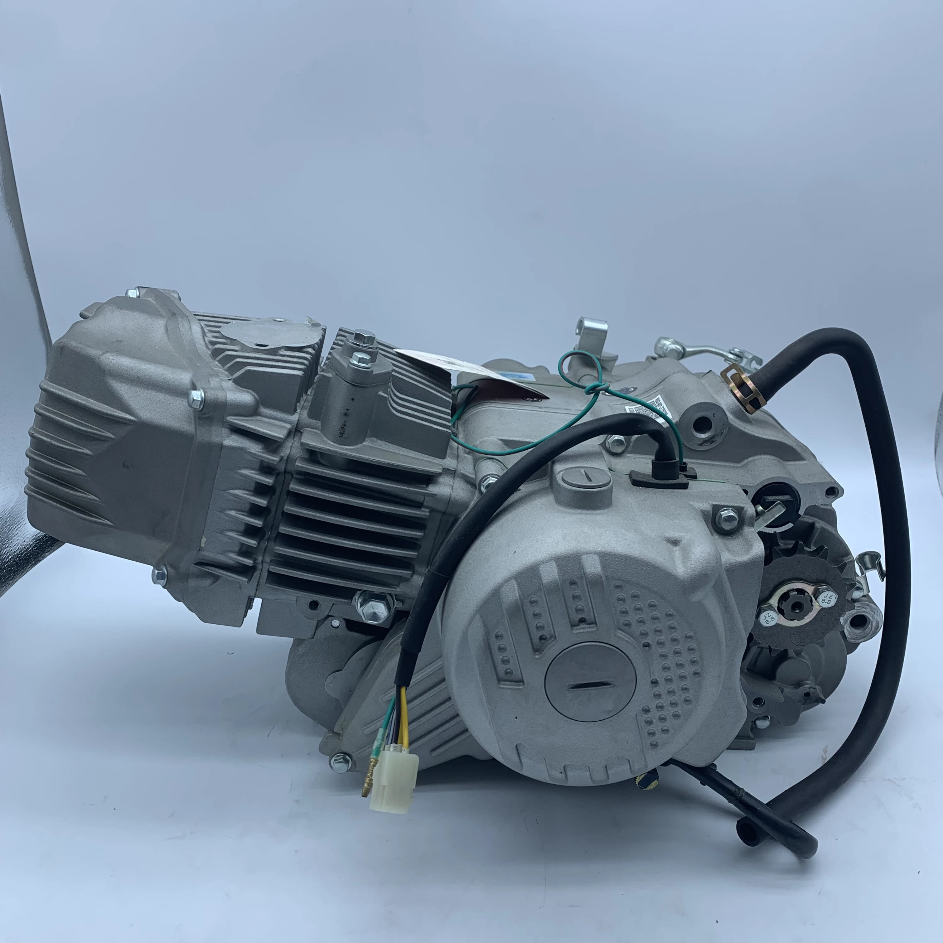 ももん OEM Zongshen W190 Motorcycle Spare Parts Oil-Cooling High