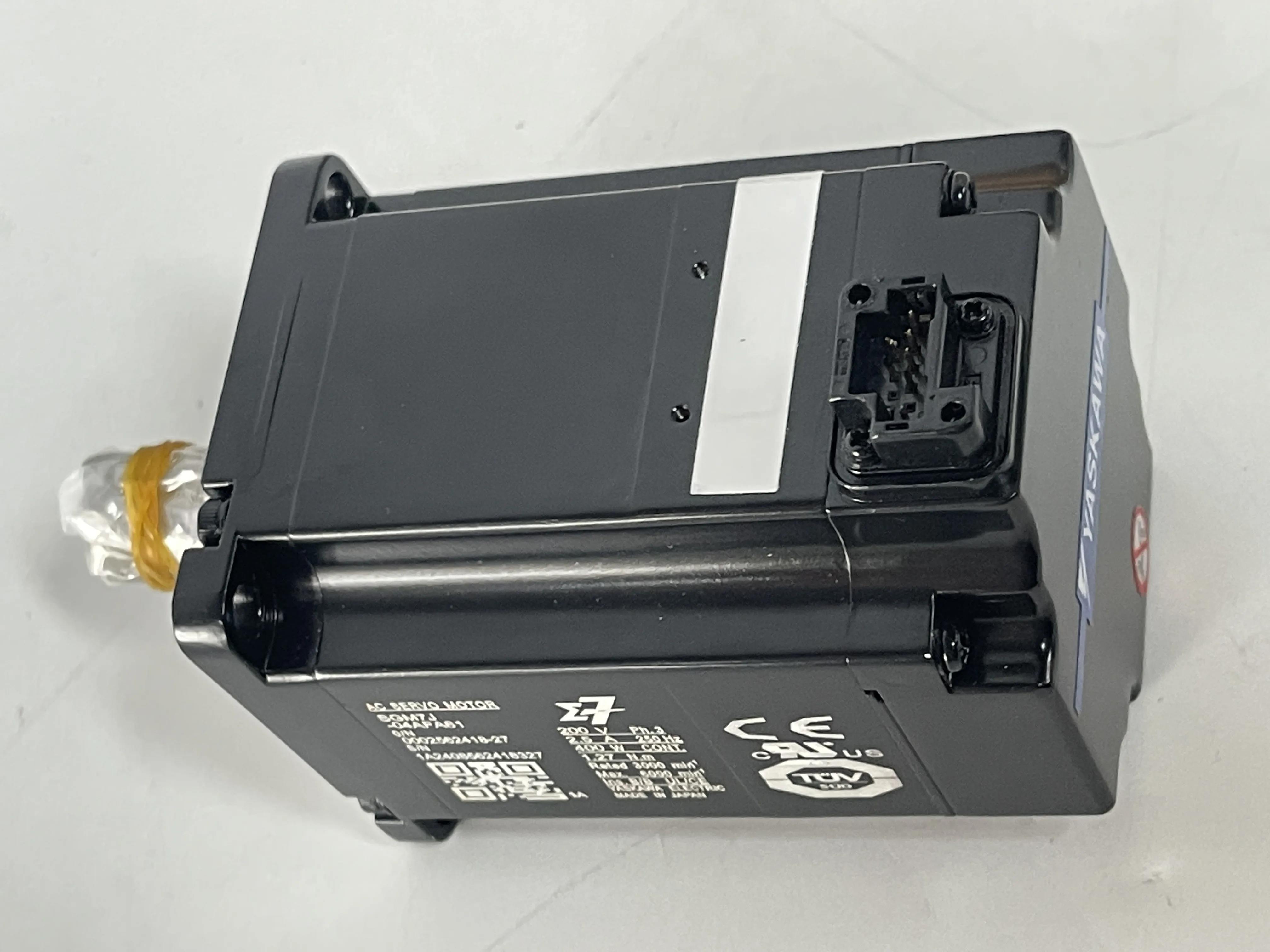 YASKAWA AC Servo Motor Sigma Series SGM7J-04AFA61 YASKAWA AC Servo Motor Sigma Series SGM7J-04AFA61