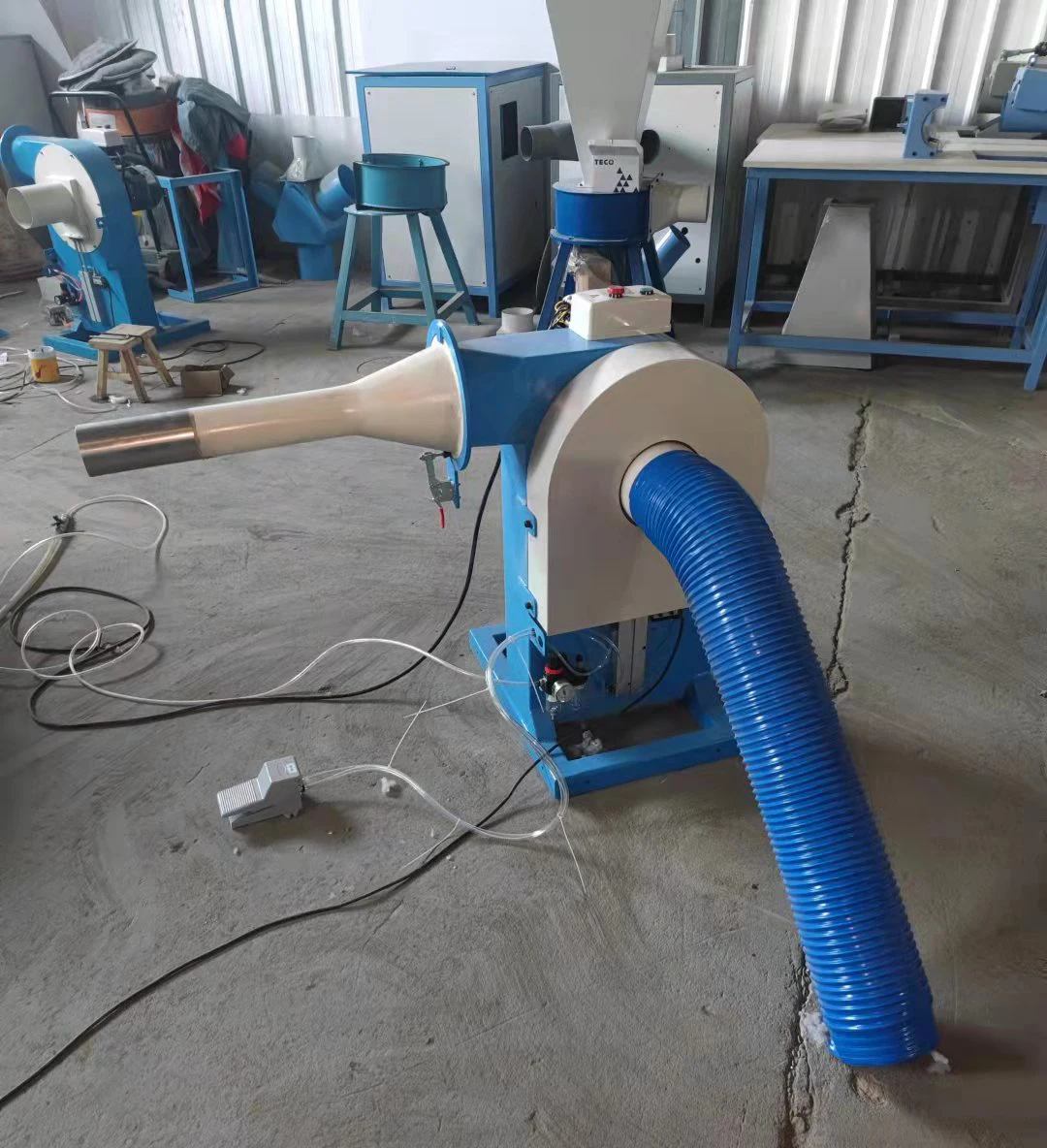 Commercial Polyester Fiber Pillow Filling Machine For Stuffing Pillows Automatic