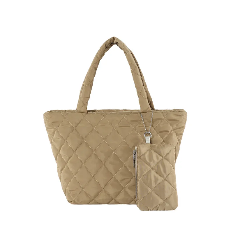 バッグ NUMONE X DIVINE PERFECT PUFFY BAG IVORY Puffy Bag Shoulder Bag with Chain for Women - Designer