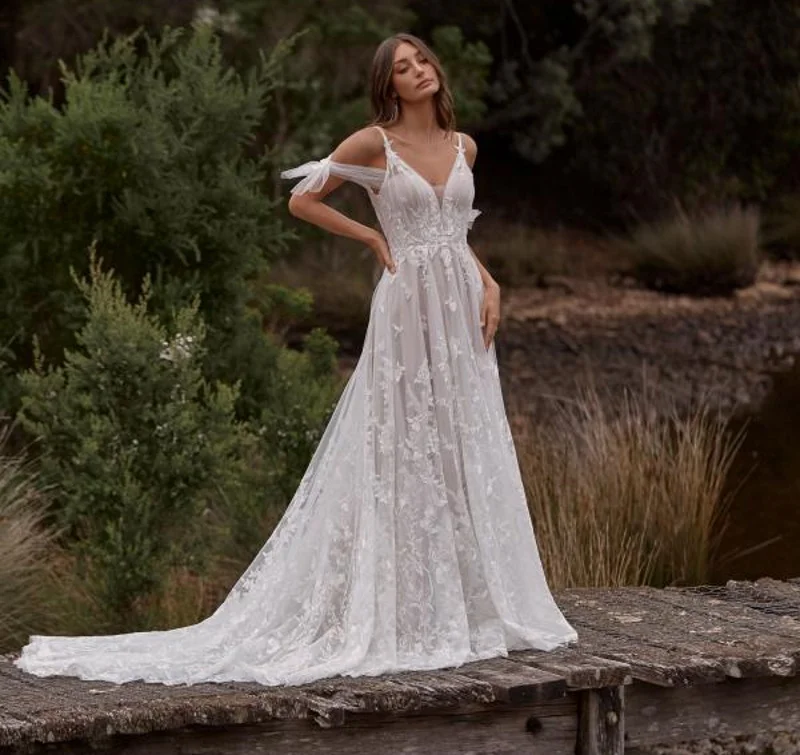 Vestido De Novia Bohemio Con Tirantes Finos,Cola Abierta En La Espalda,Sin  Mangas,De Encaje,Para Boda,11733 - Buy 2021 Vestido De Novia,Vestidos De  Boda,Vestido De Novia Bohemio Product on Alibaba.com