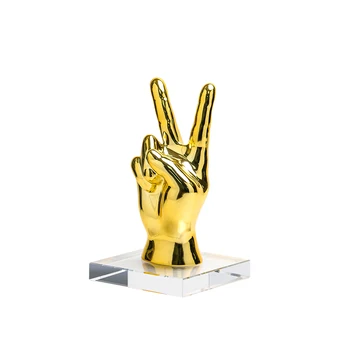 Luxury Home Decor Suppliers Gold Finger Sculpture Stand Fashion House Interior Accessories Home Decoration Table Centre Pieces