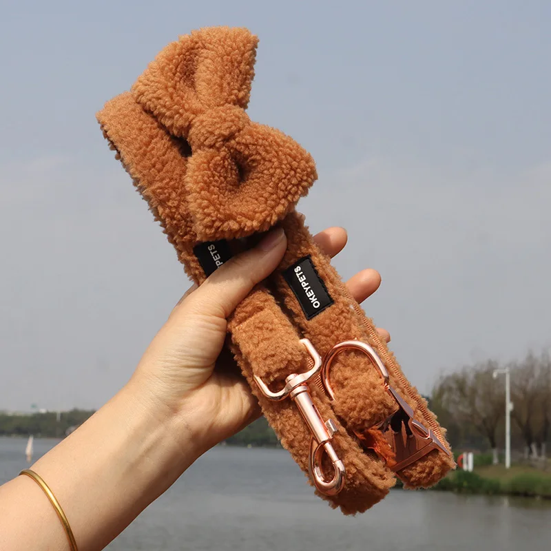 Wholesale Custom Sherpa Pet Accessories Dog Collar Outdoor Portable Durable Lamb Fleece Luxury