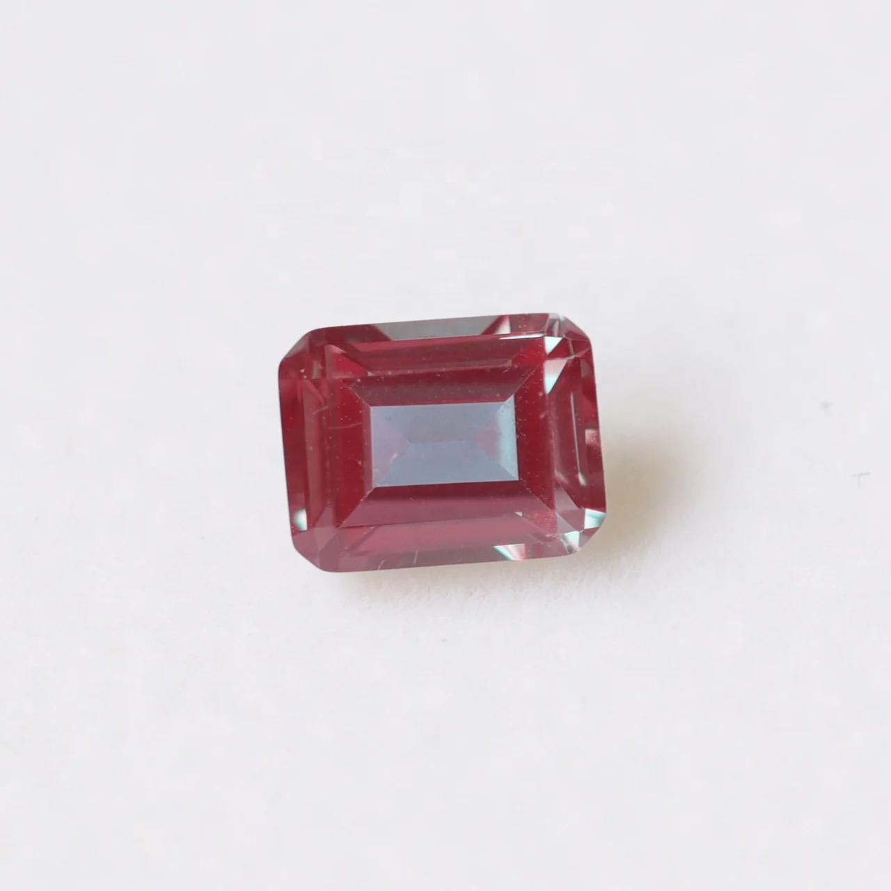 Coussin carré Alexandrite 5,00 ct. changement de couleur brésilien