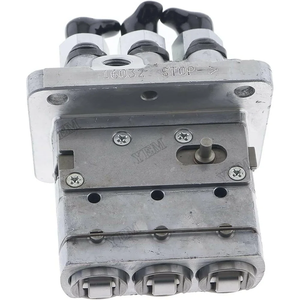 Fuel Injection Pump Assembly 16032-51013 for Kubota Engine D905 D1005 D1105 D1305