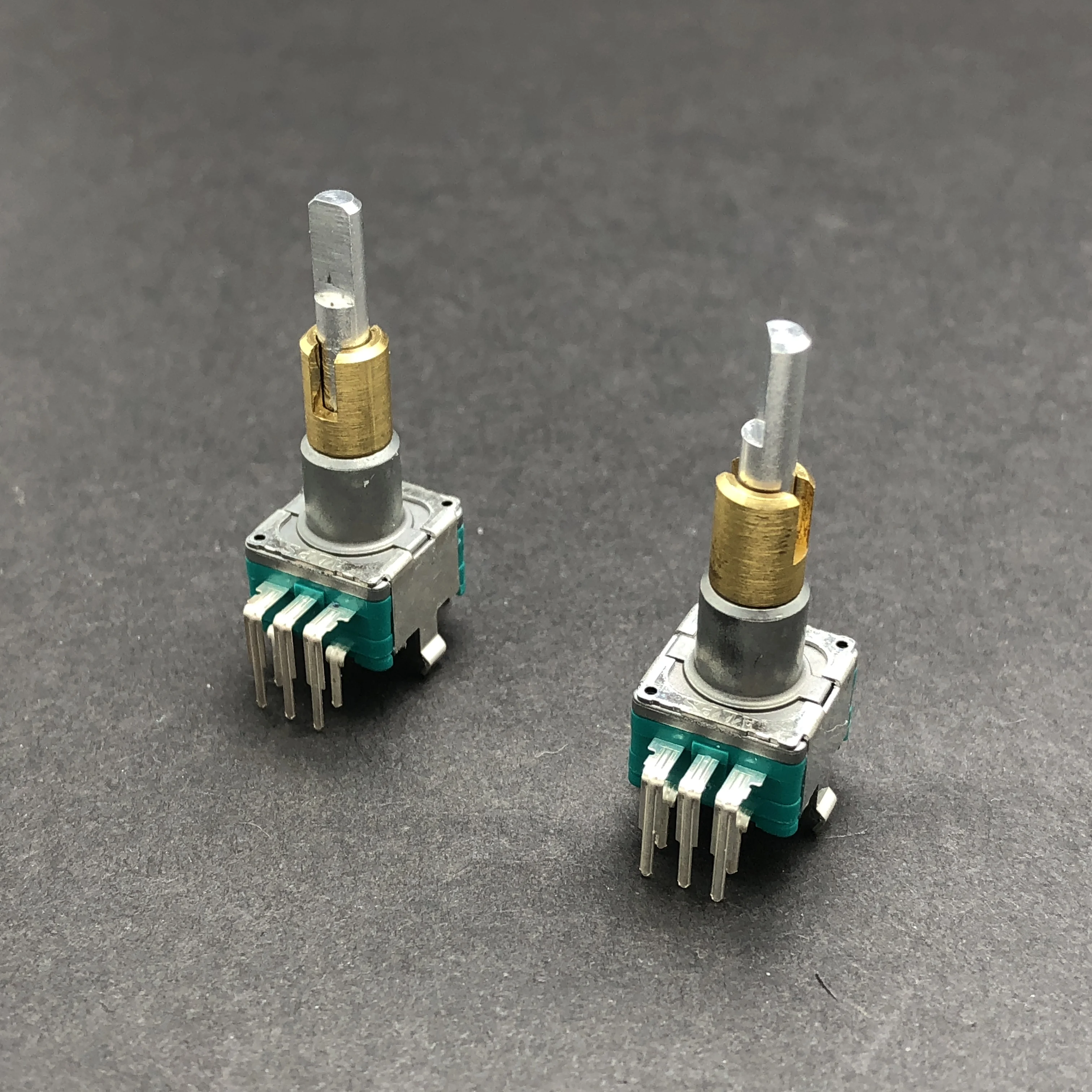JAPAN ALPS EC11E Encoder with Switch - 30 Position, 15 Pulse Points