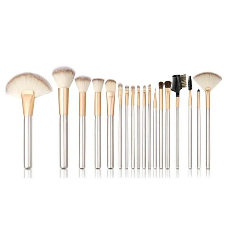 18 Piece Brush Set - Hollywood Professional – Heroes Beauty