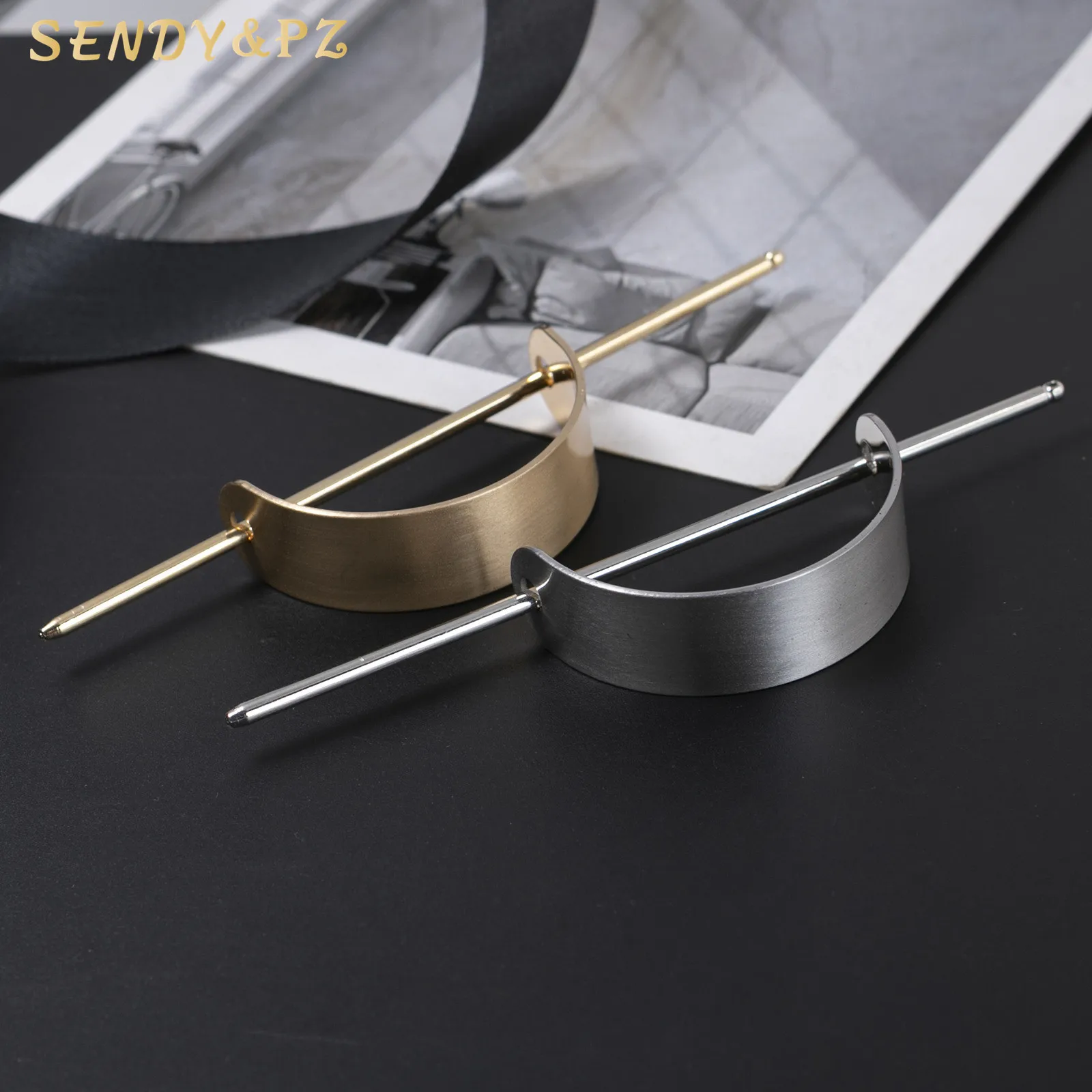Fashion Simplicity Metal Wire Drawing Arc Shaped Hair Sticks Alloy Hollow Semicircle HairPins