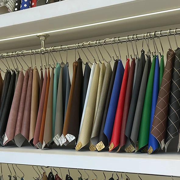 Two Side Flock PU Coated Split Leather for Handbag Usage