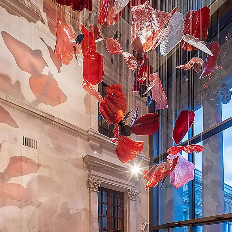 Внутреннее украшение на заказ Люстра для виллы Холла отеля вестибюль лестница красная стеклянная светодиодная проекта