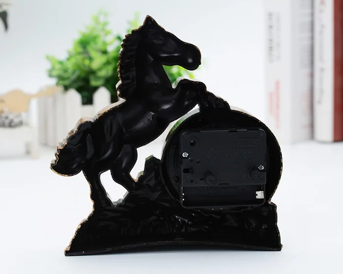 Quartz Analog Alarm Clock Desk Clock with One Horse