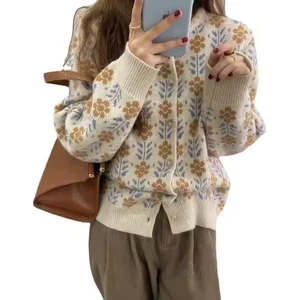 Autumn Women's Knitwear Fashionable Floral Jacquard Crew Neck Cardigan Sweater