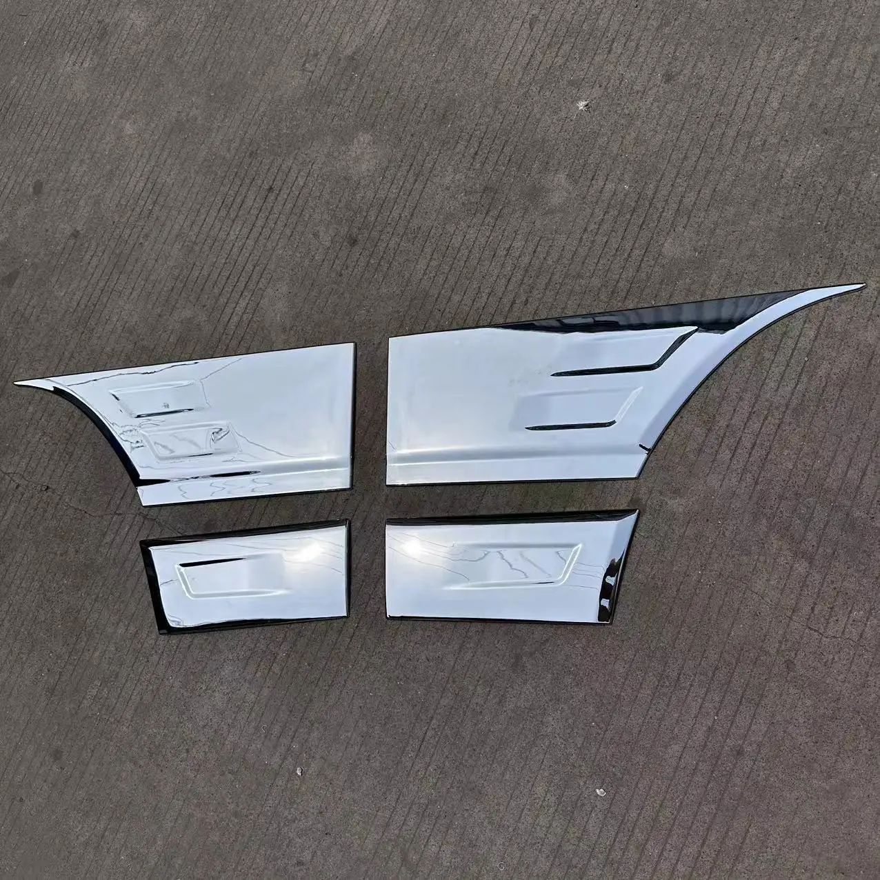 GHCD Hot Selling High Quality Factory Price Chrome-plated Door Garnish(up+down)for Japanese Truck Mitsubish Canter
