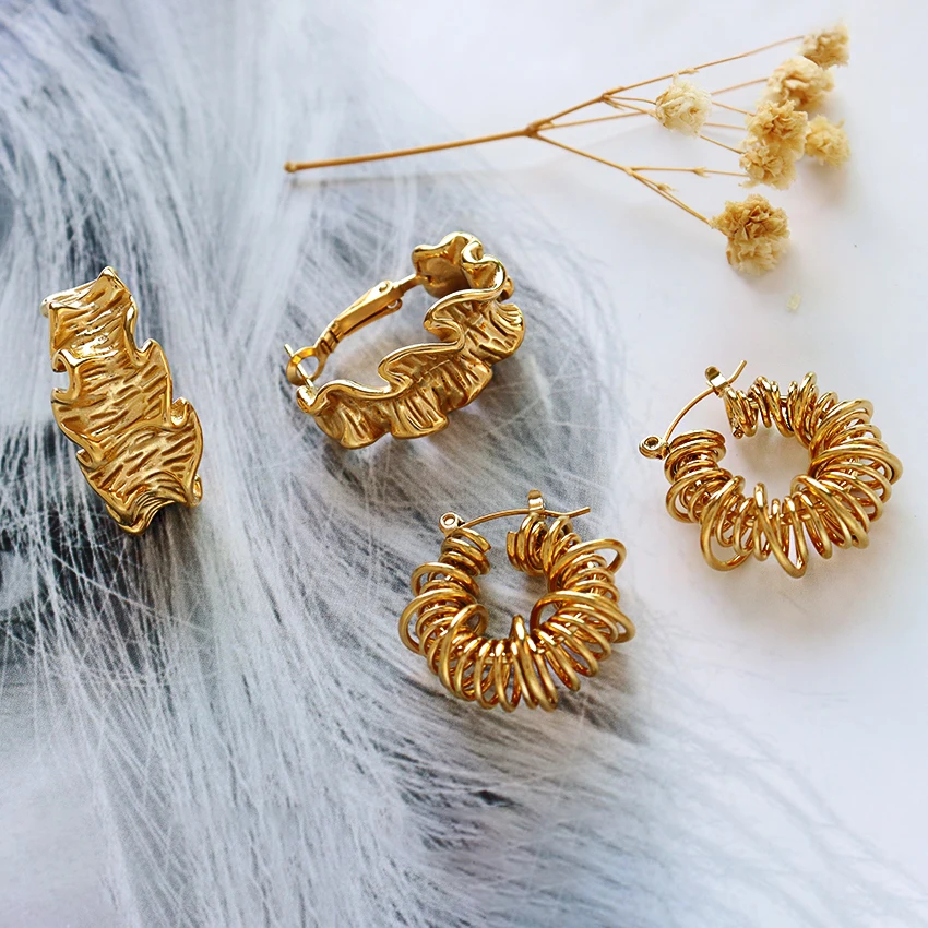 Orecchini A Cerchio A Forma Di C Intrecciati A Vite Placcati Oro 18 Carati In Acciaio Inossidabile Di Moda Per Gioielli Da Donna - Foto 4