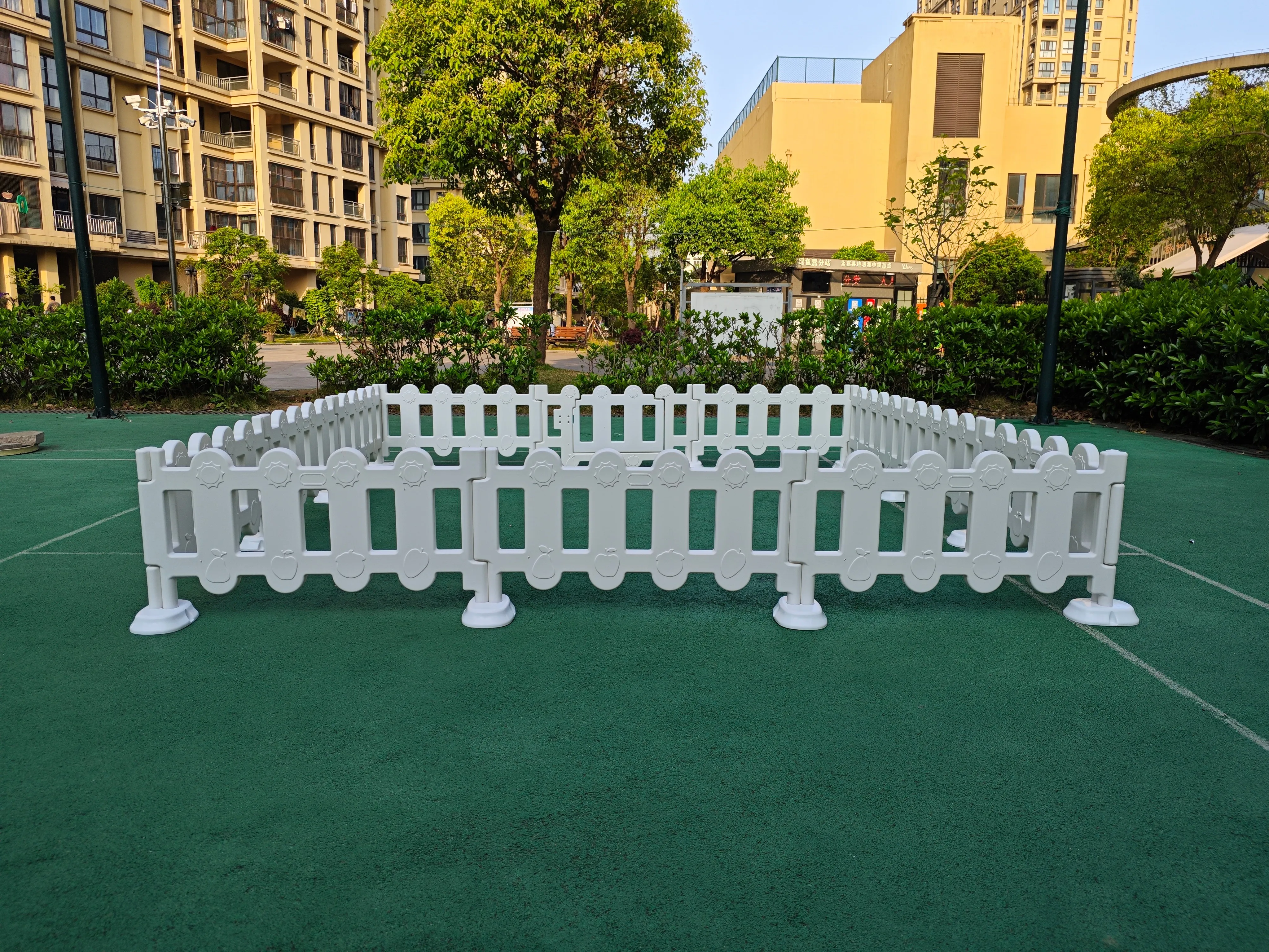 Toddler Plastic Playpen Fence With Gate White Plastic Garden