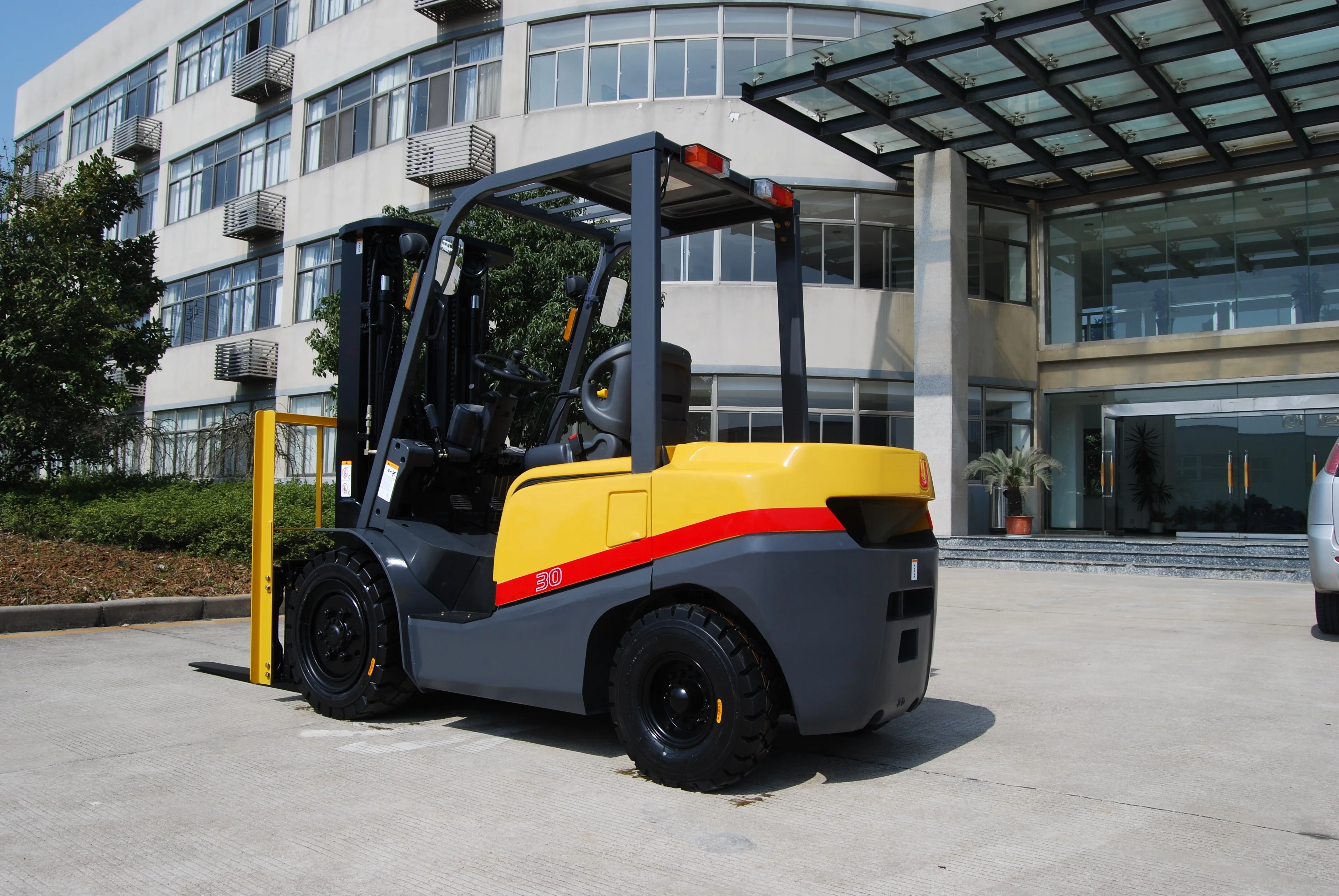 XInchai EnGINE 3ton 3000g 2000mm 3000mm CE Forklift Wholesale Price Diesel Forklift Truck diesel Forklift