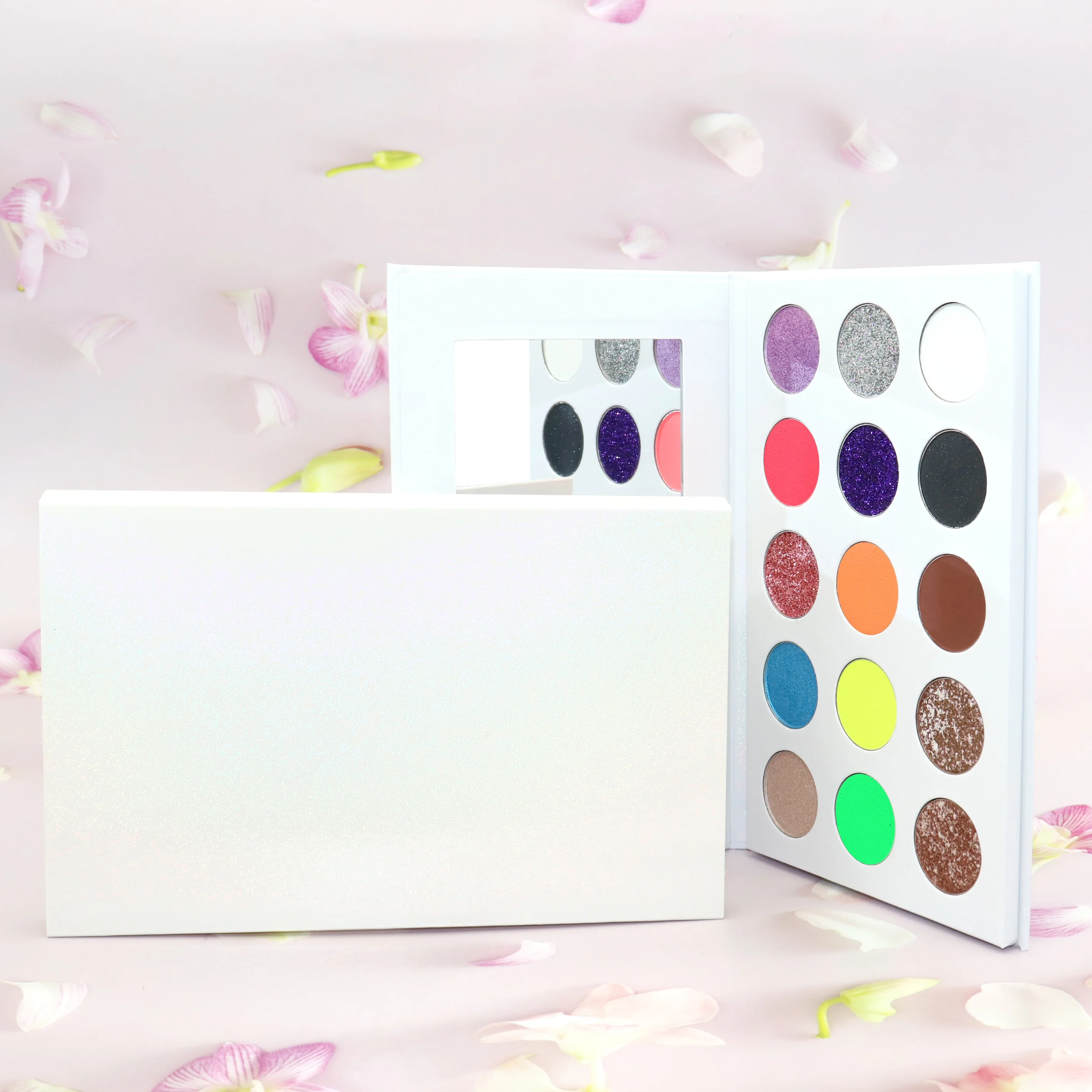 Private Label Makeup Cosmetics 15 Color Glitter Eyeshadow Palette With Your Own Brand