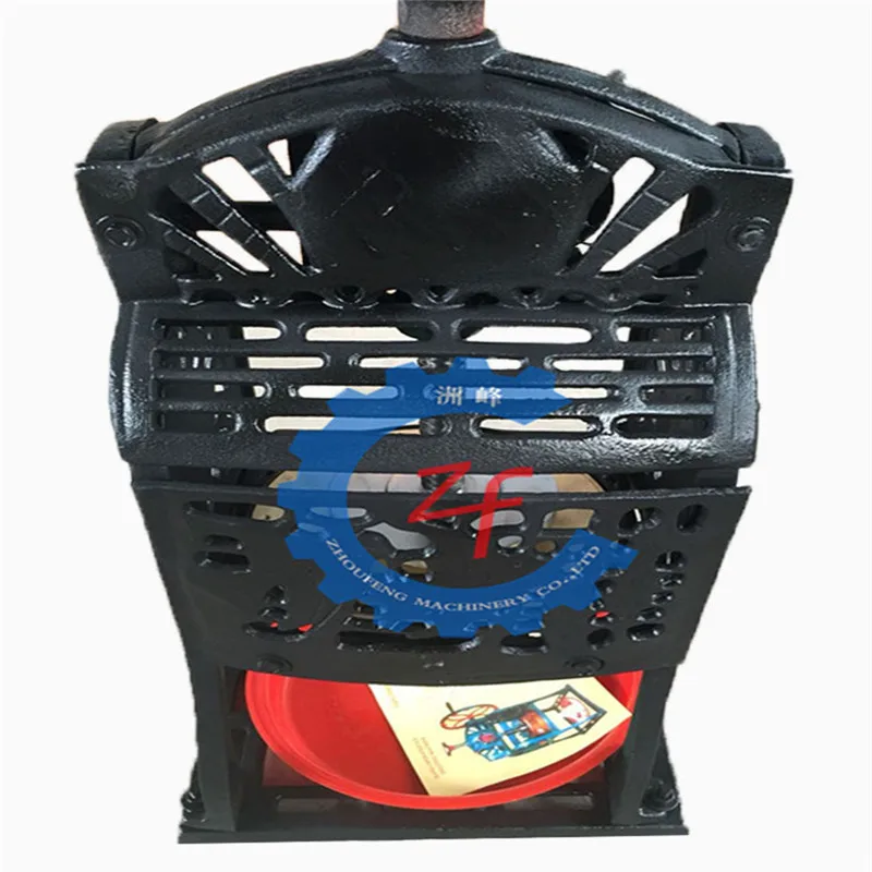 Green and Black Manual Ice Crusher Machine for Household Use
