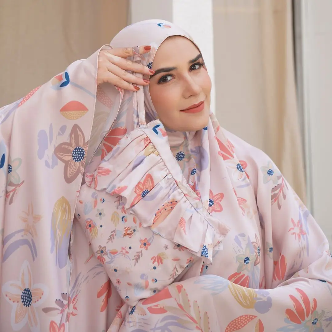 2024 Customized Printed Prayerset Muslim Telekung Prayer Satin Silk  Hijab Exclusive Prayer Garment Jilbab Clothes