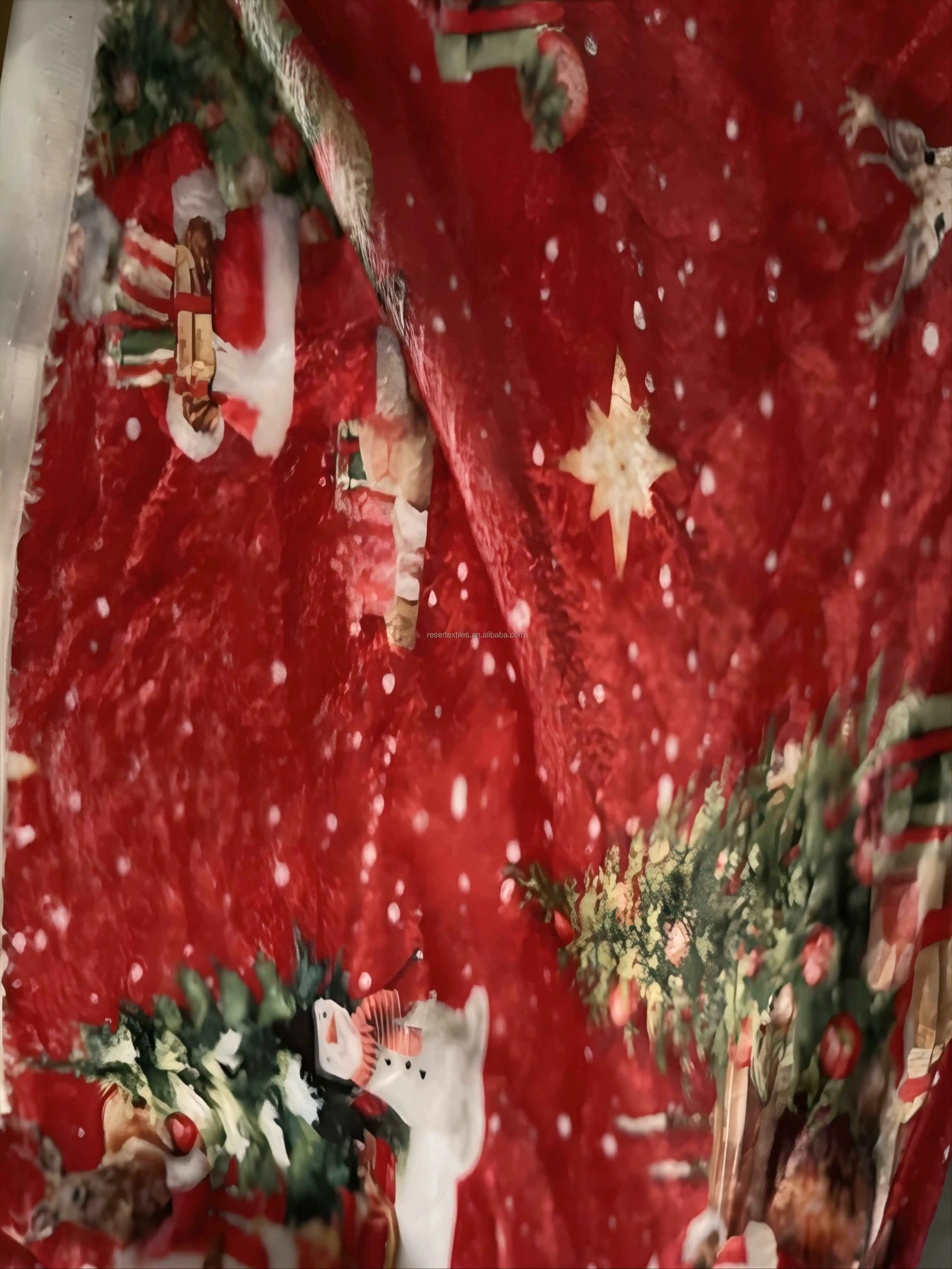 Ultra-Plush 50 X 60 Inch Comfort Velvet Christmas Reindeer Printed Knitted Fleece Throw 100% Polyester for Winter Holidays