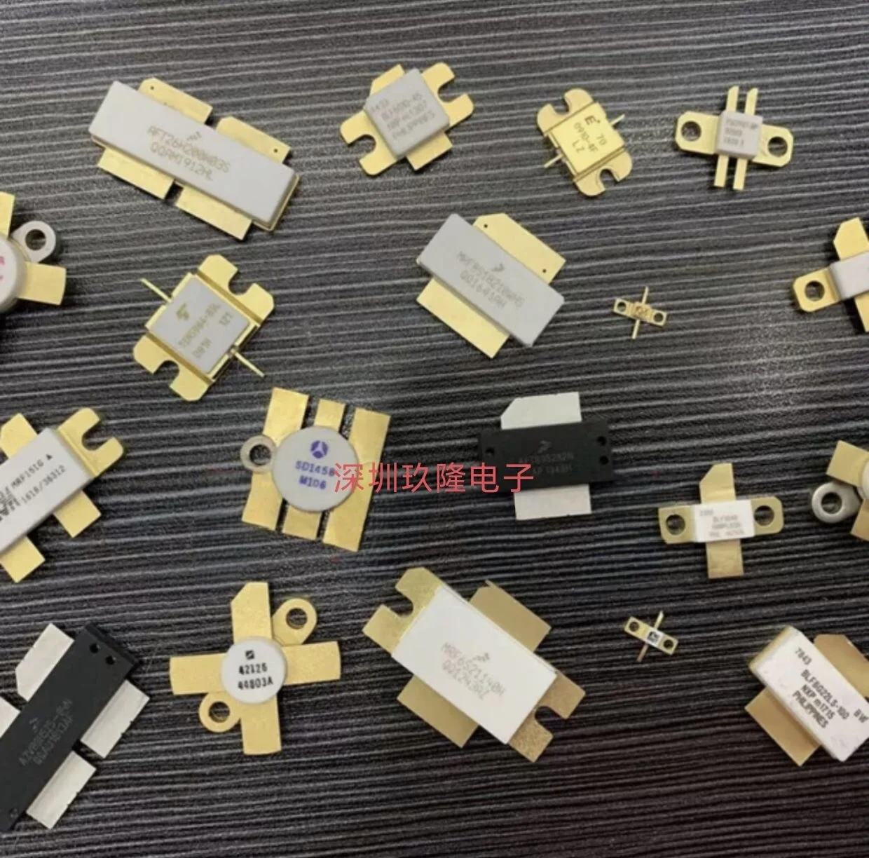 MRF21010 LR1 transistor amplifier module IC chip electronic components integrated cicuits cheap factory price MRF21010 LR1