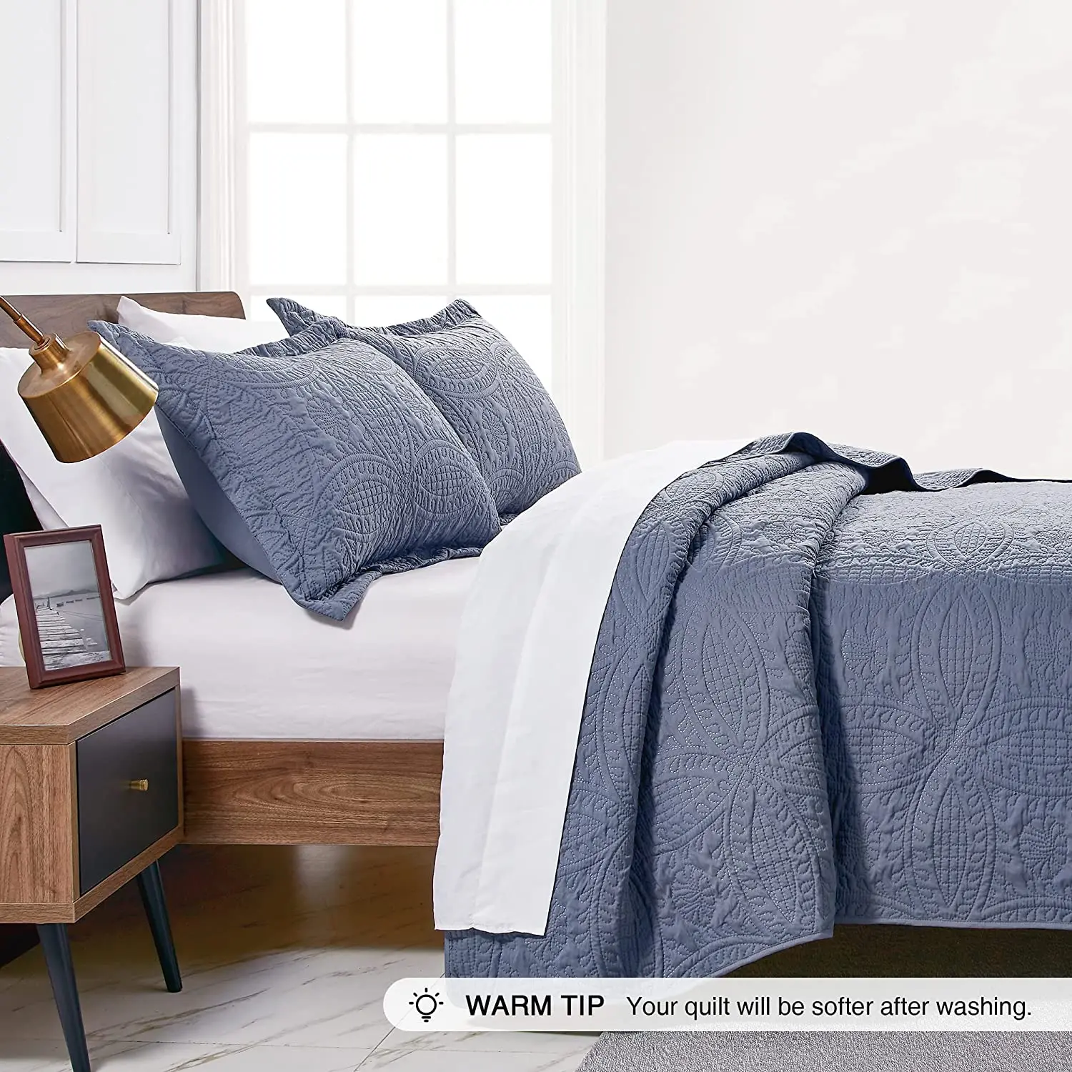 Modern Style Coin Pattern Coverlet Soft Bed Summer Quilt Lightweight Microfiber Quilts Queen Bed Bedspreads