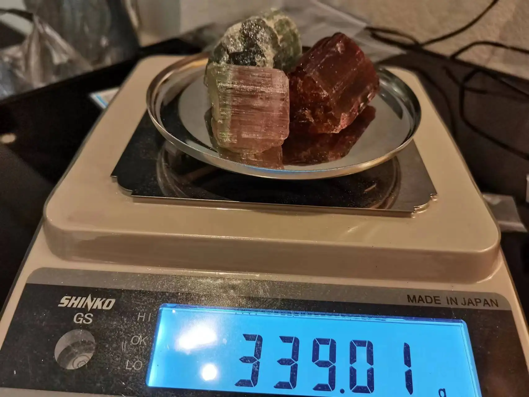 Emerald Rough Stone Gemstone Rough Hydrothemal Emerald Rough Zambia Color Uncut Emerald Rough