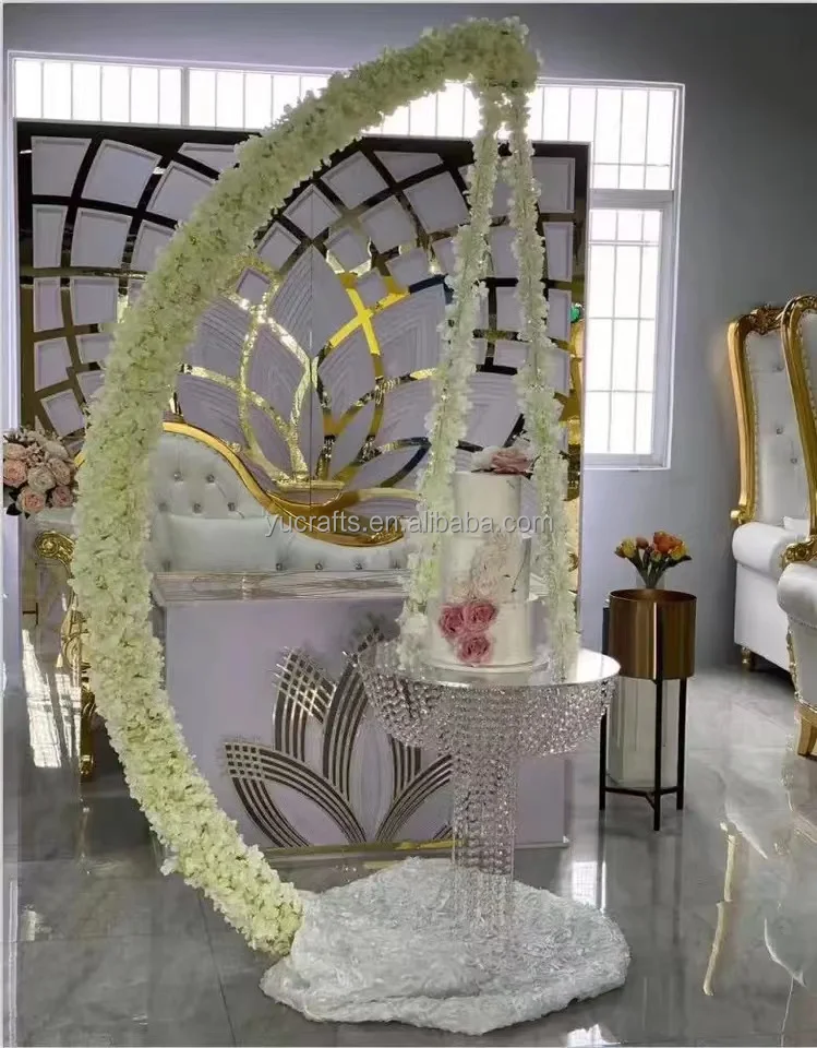 Gold Large Wedding Chandelier Cake Stand Hanging Frame Cake Stands ...