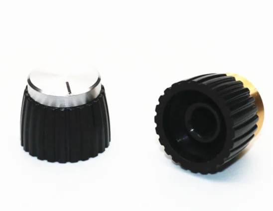 Closep Delle Manopole Dell'amplificatore Della Charra Elettrica Immagine Stock - Immagine di