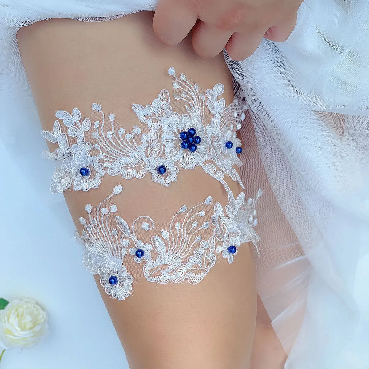 Qushine Wedding Sexy Bridal Party Garters Floral Lace Underwire Garter for Girls Leather Stockings With Blue Pearl Garter Qushine Wedding Sexy Bridal Party Garters Floral Lace Underwire Garter for Girls Leather Stockings With Blue Pearl Garter