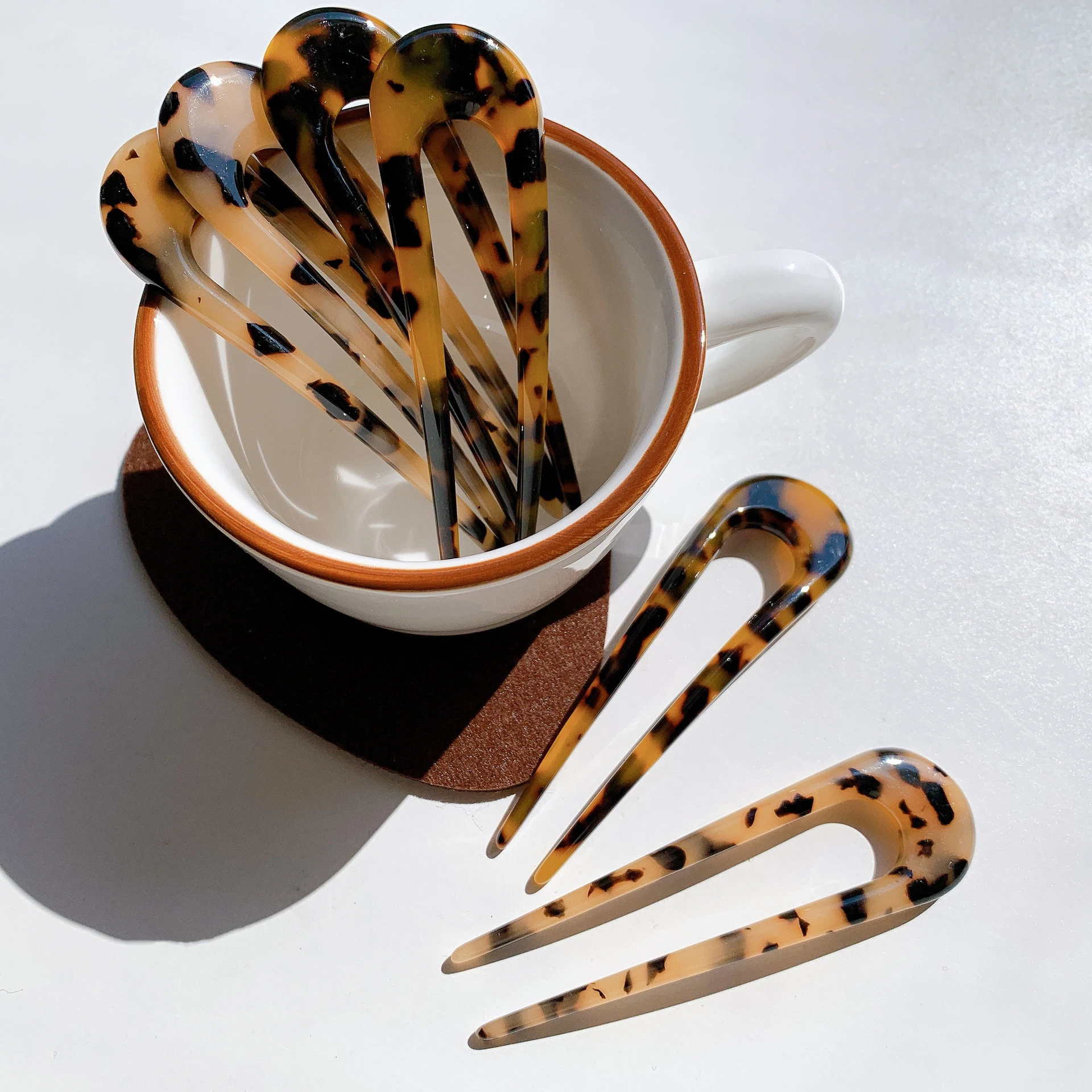 Оптовая продажа, женские модные аксессуары для волос LRTOU, акриловые шпильки для волос с уксусной кислотой, Элегантные U-образные скрученные вилки для волос в форме черепахи